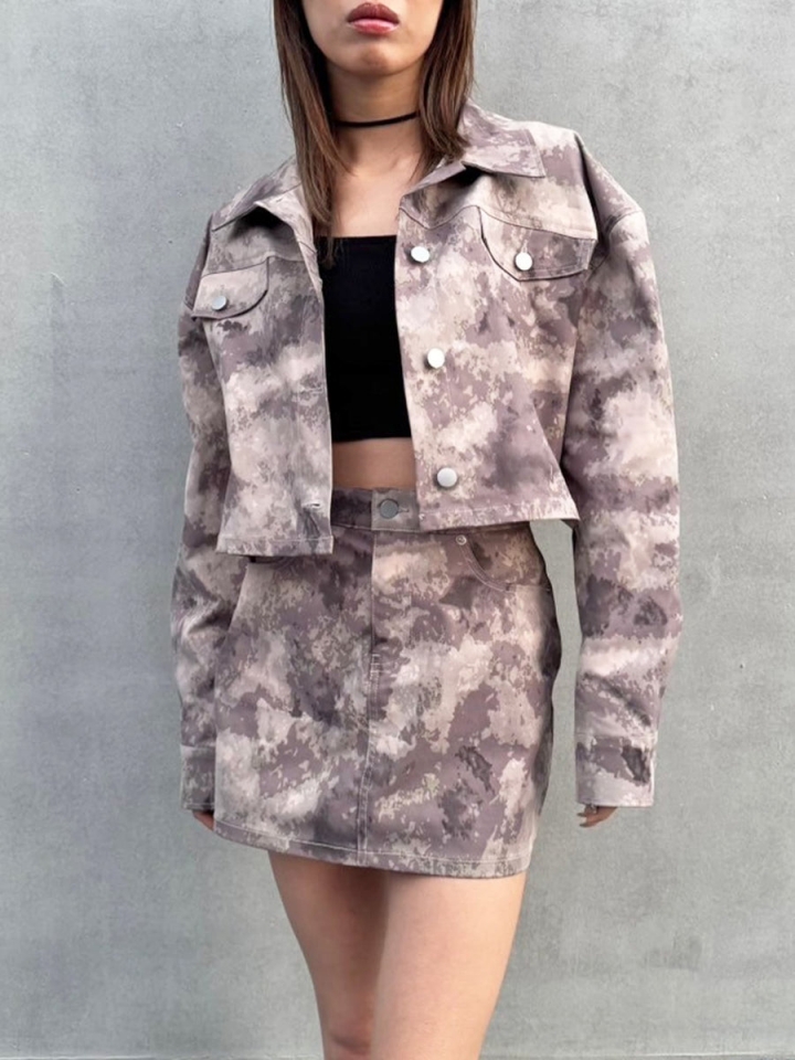 ニュアンス柄短丈シャツ– EGOIST